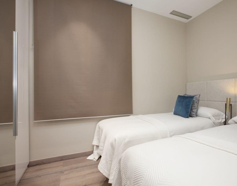 Rent Top Apartments Avenida Diagonal Барселона Екстер'єр фото